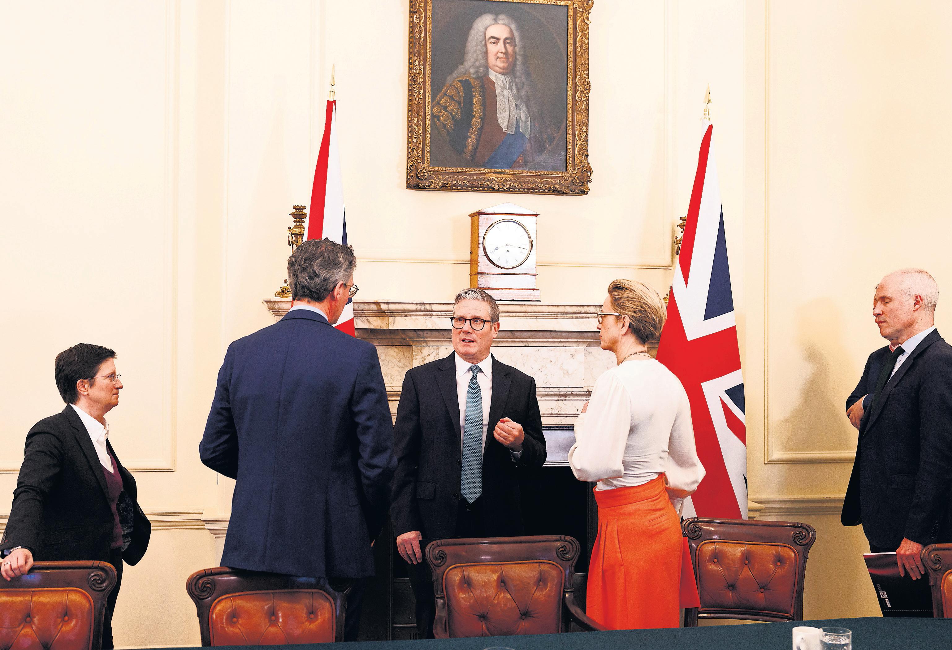 UK Lists US Products for Retaliatory Tariffs and Keeps 'All Options Open'