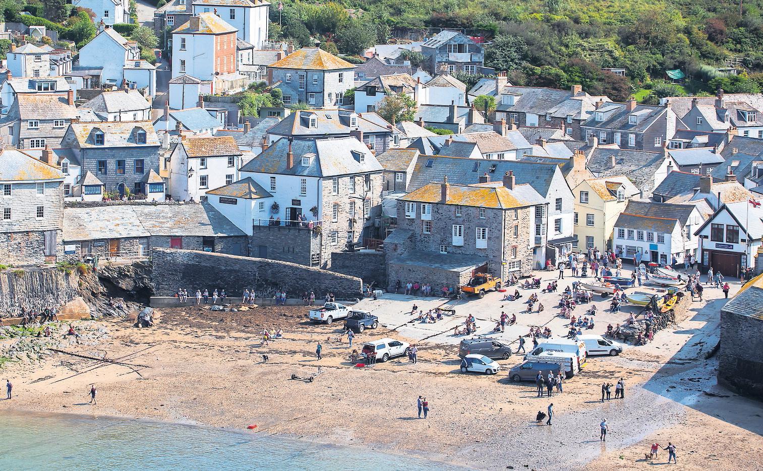 Escape from the country: buyers ditch coastal and rural living in return to cities