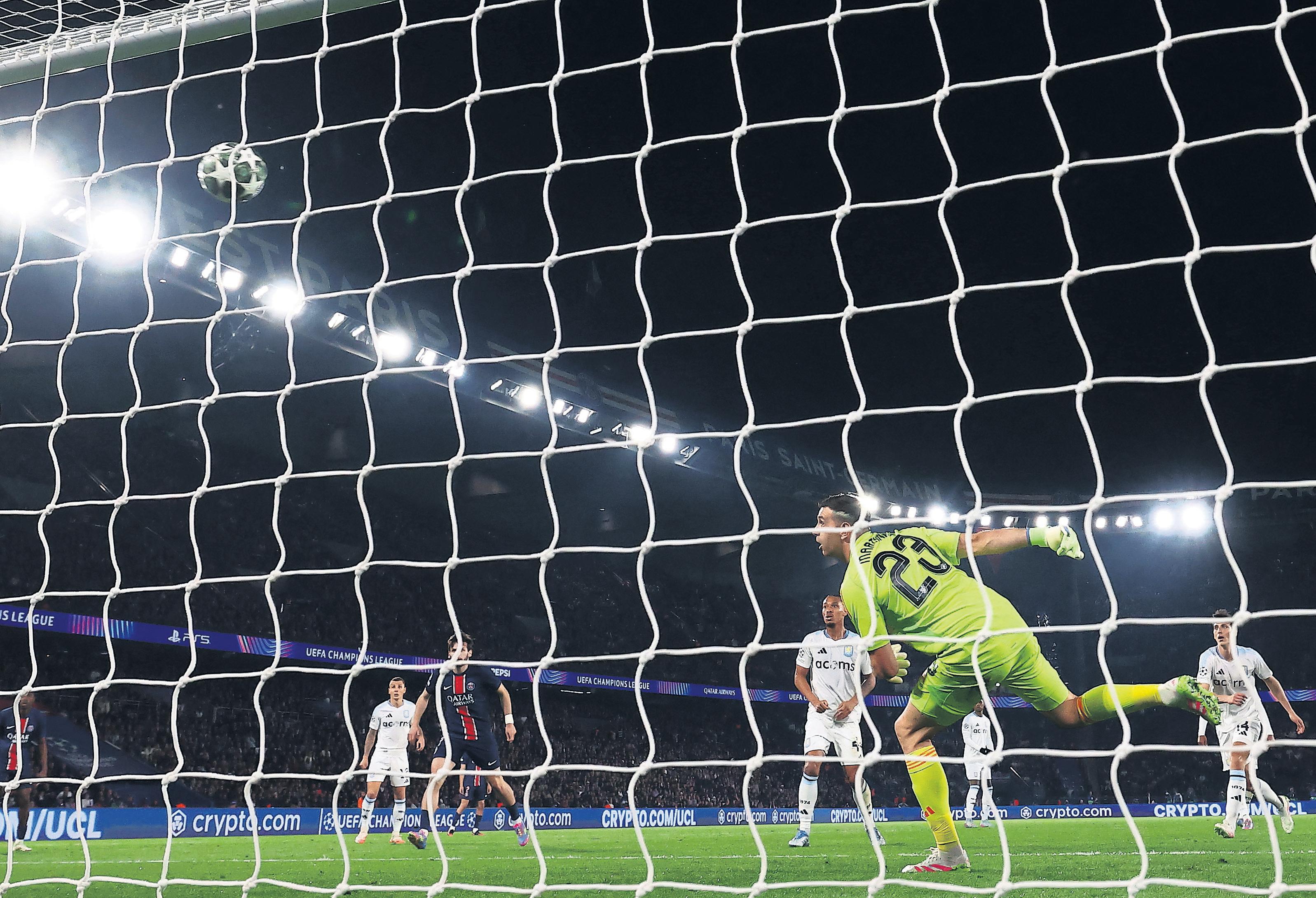Mendes' hammer blow leaves Villa with mountain to climb