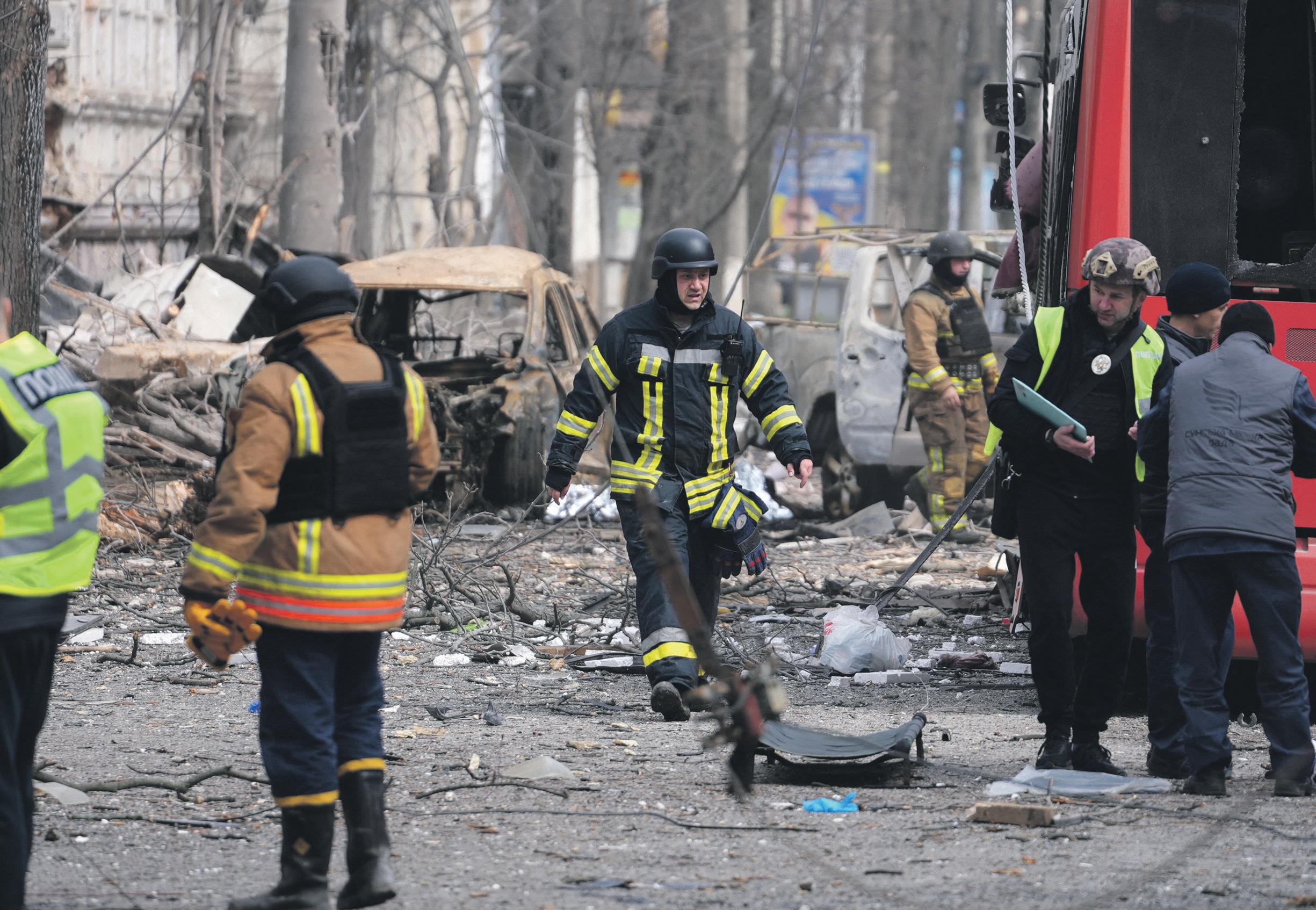 Russian strike kills dozens in Ukraine