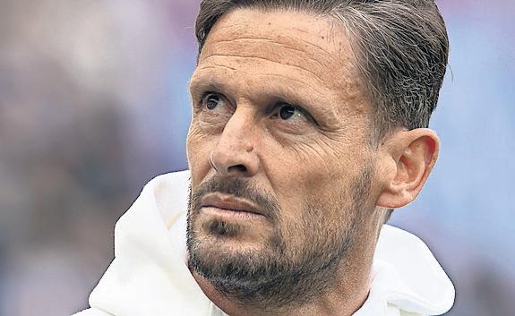 Tindall ready to step up at Newcastle as Howe recovers