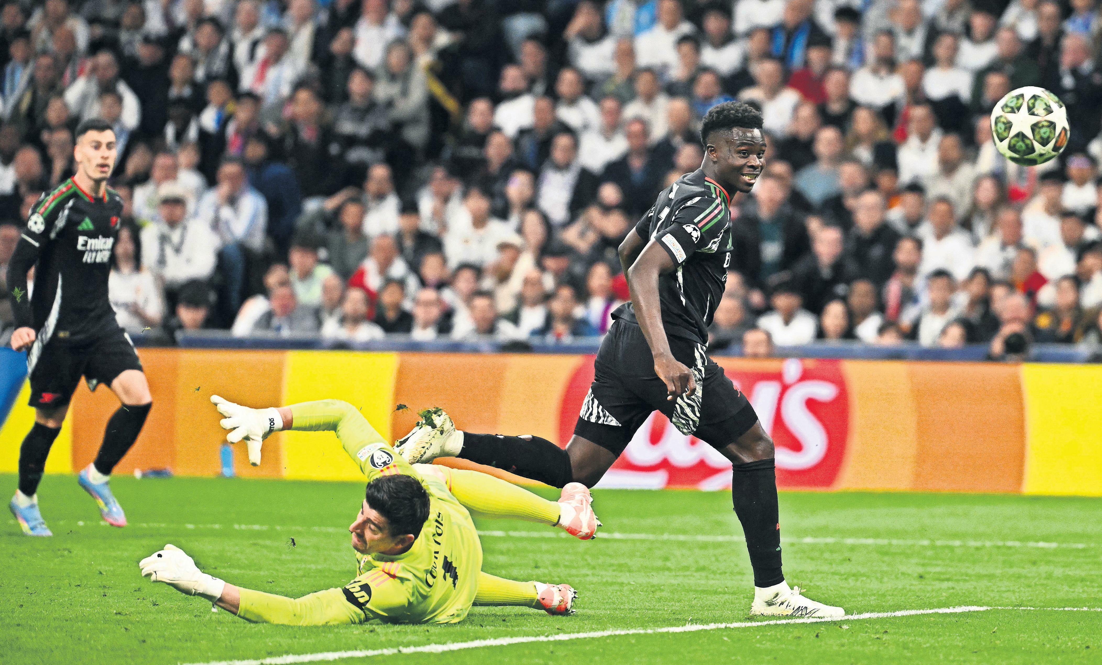 Arsenal finish job as Saka shakes off miss and Martinelli adds flourish