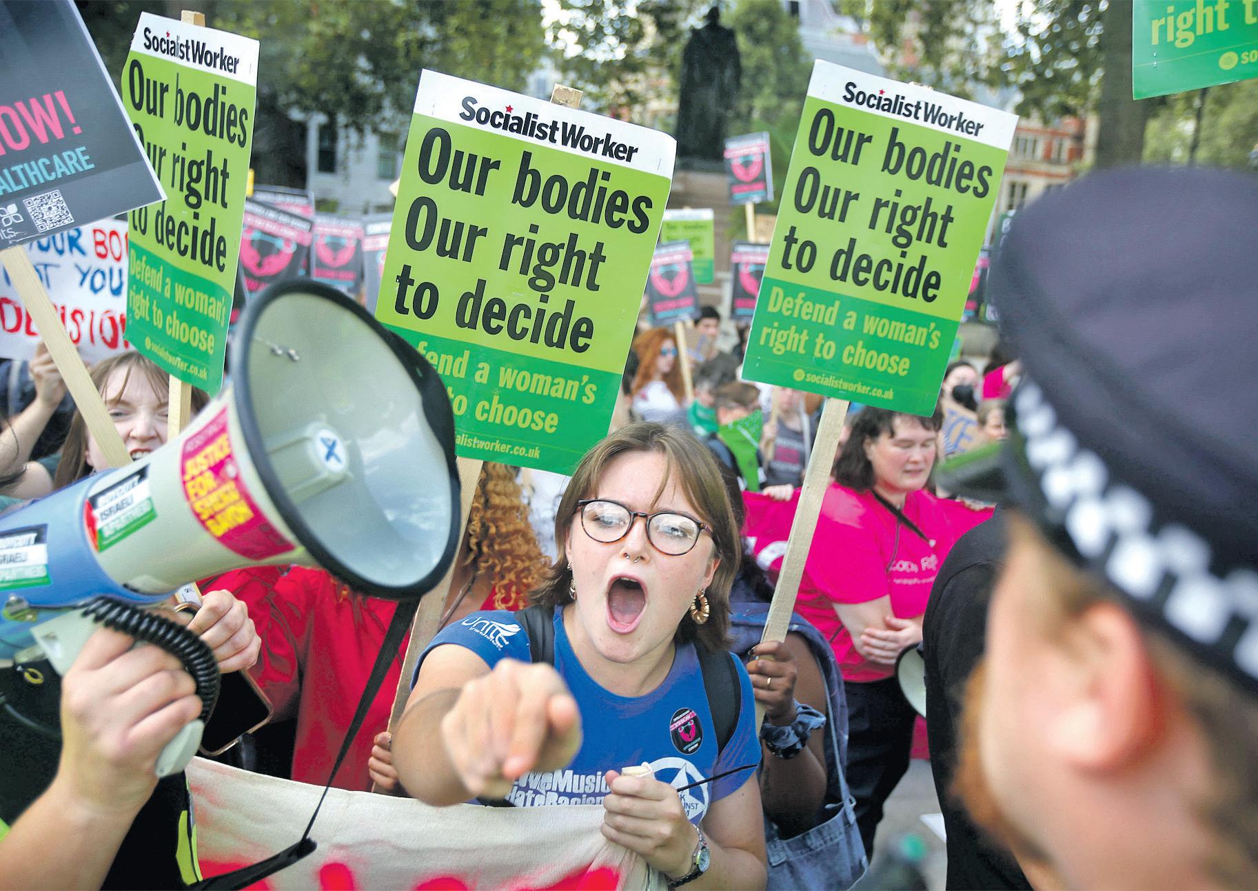 Women needing later abortions 'failed' by Scottish government