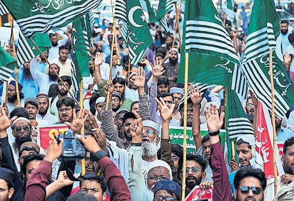 Kashmir: Why is the region disputed and so sensitive?
