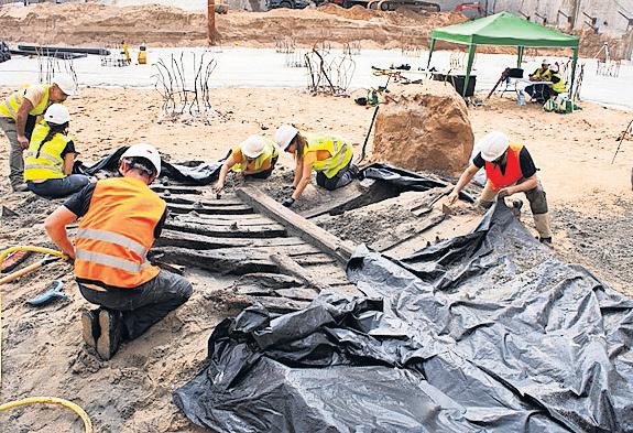 Archaeologists Find Wreck of Medieval Ship at Fish Market in Barcelona