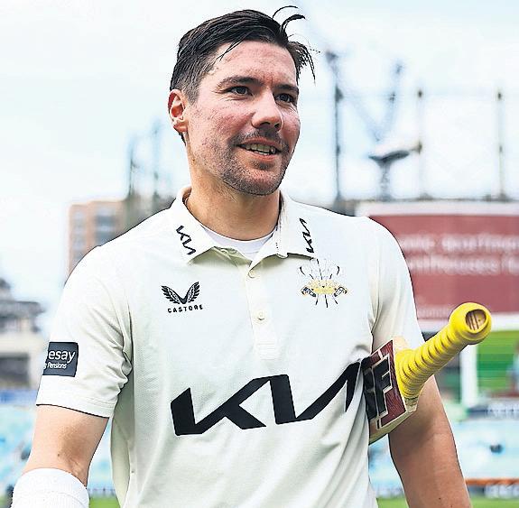Surrey enjoy sprint finish as Somerset fall off the pace