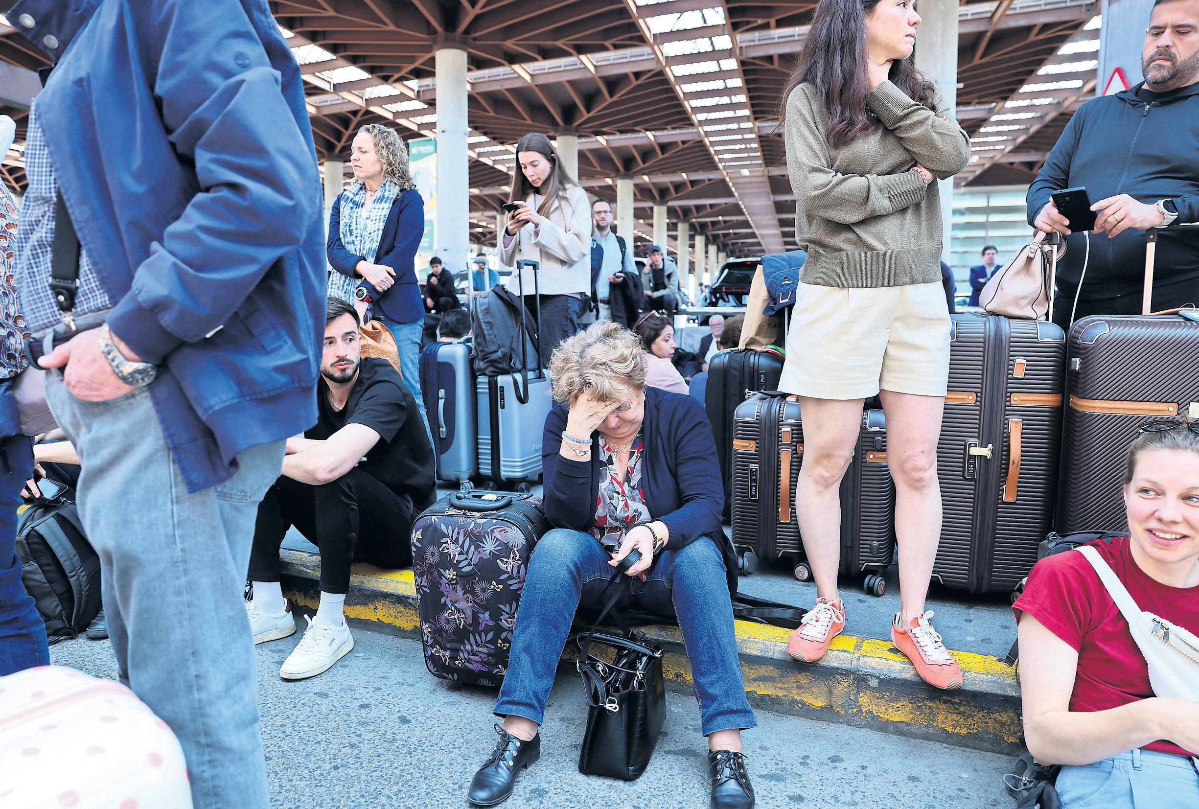 Spain Declares State of Emergency After Power Blackout Causes Chaos