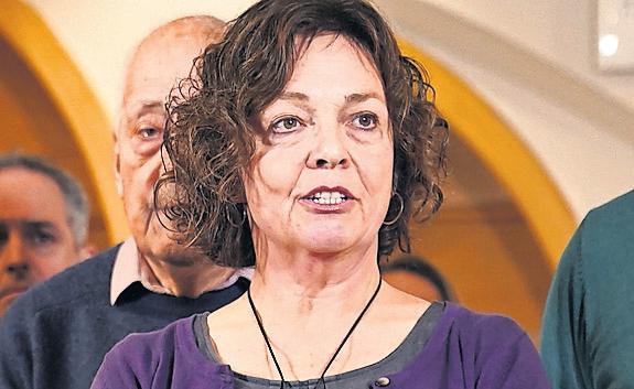 Ruth Perry's sister accuses Ofsted of ignoring inquest