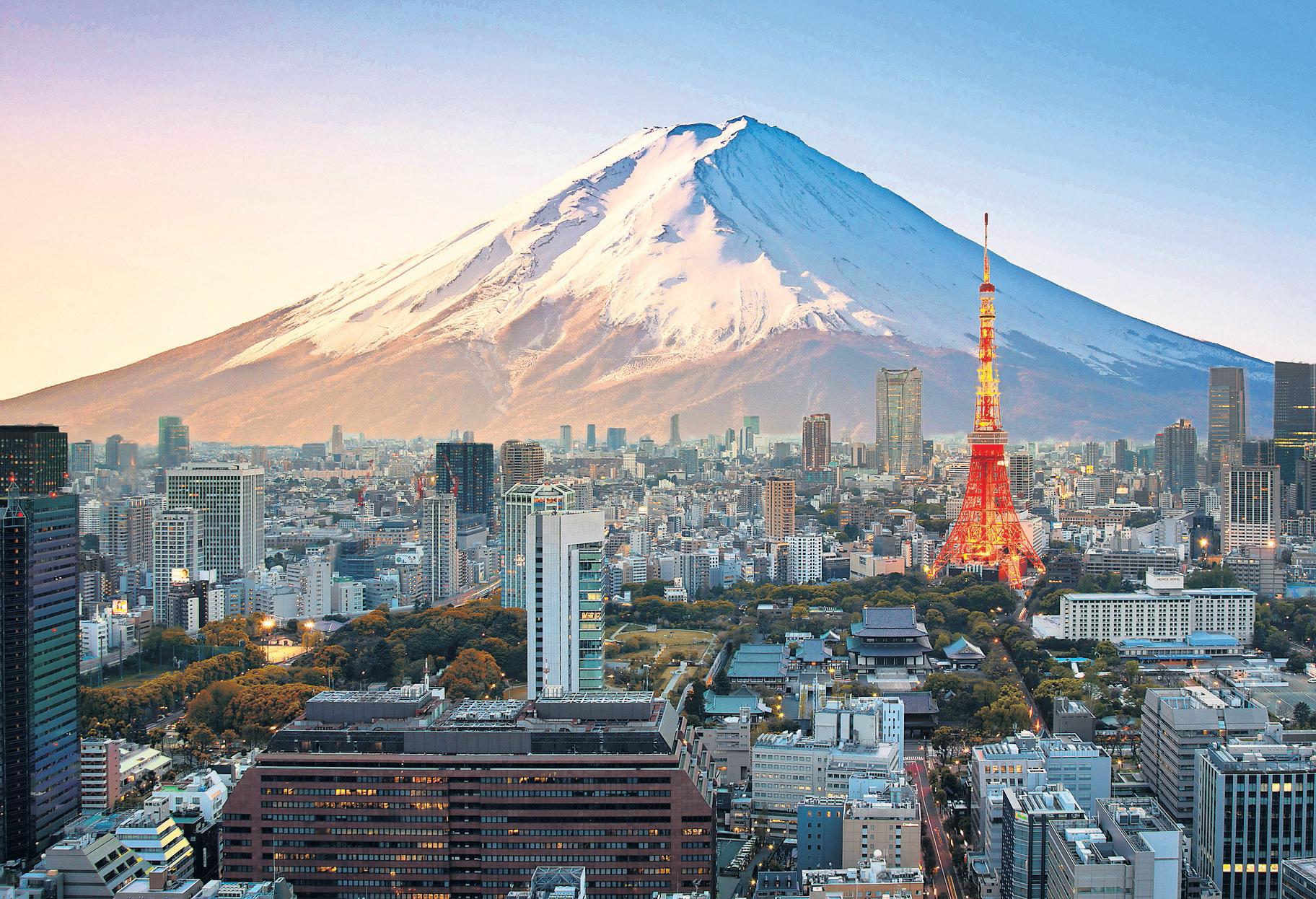 Man rescued from slopes of Mount Fuji for second time in a week