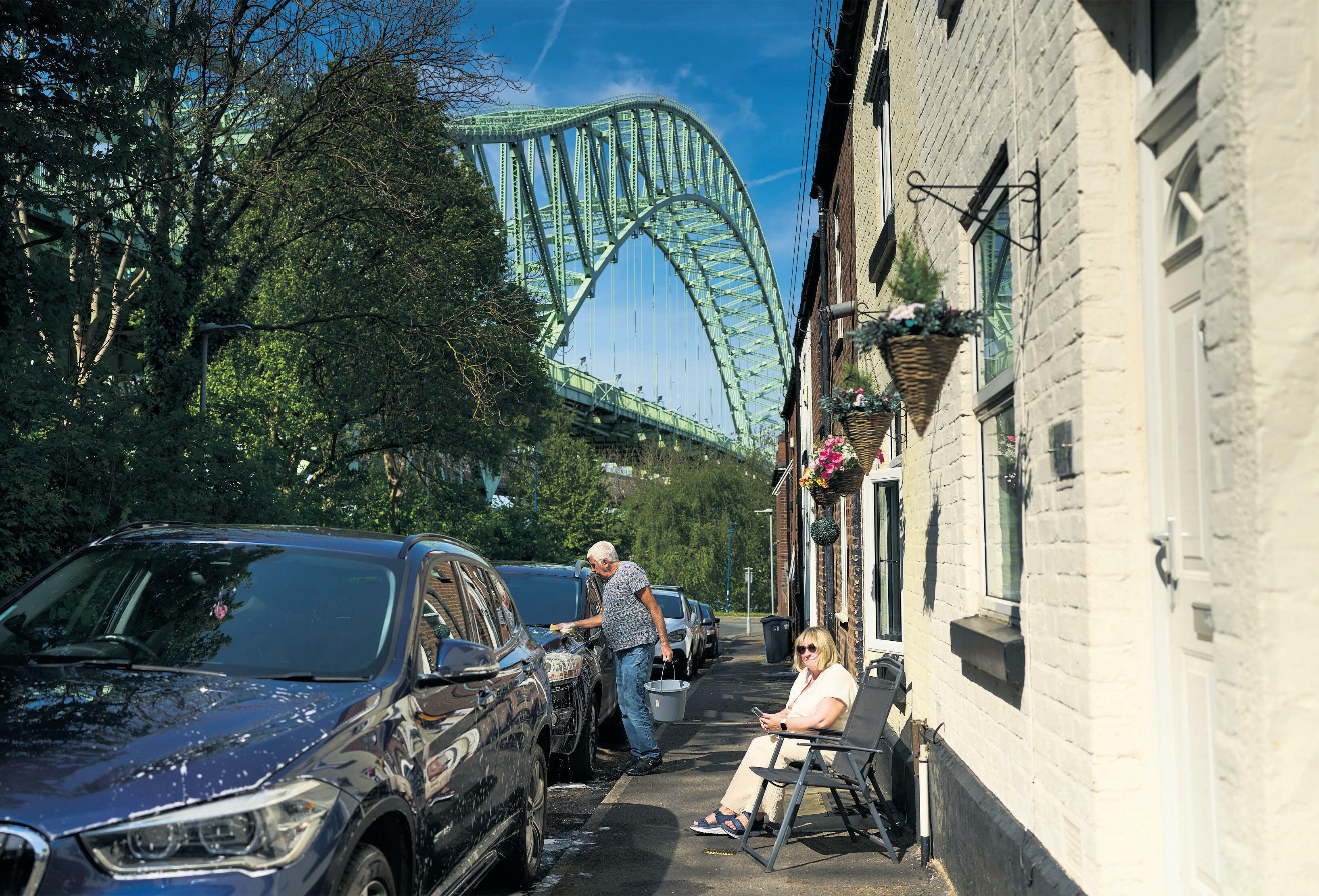 Runcorn Labour on back foot as festival of Farage gains pace