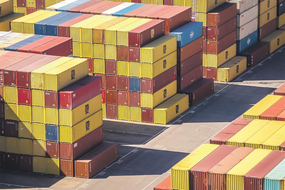 Trump makes trade deal with UK second-order priority, officials say