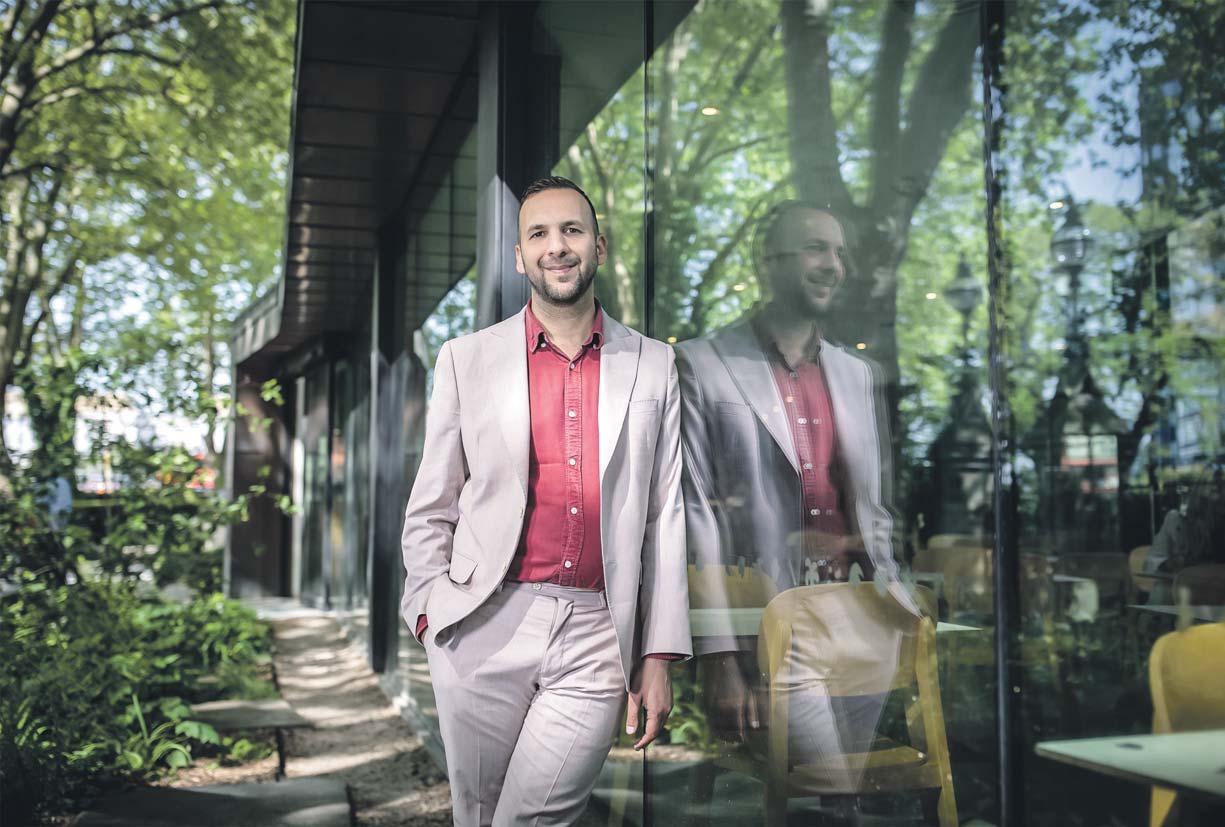 Greens Party deputy launches leadership challenge, promising 'bold' new approach