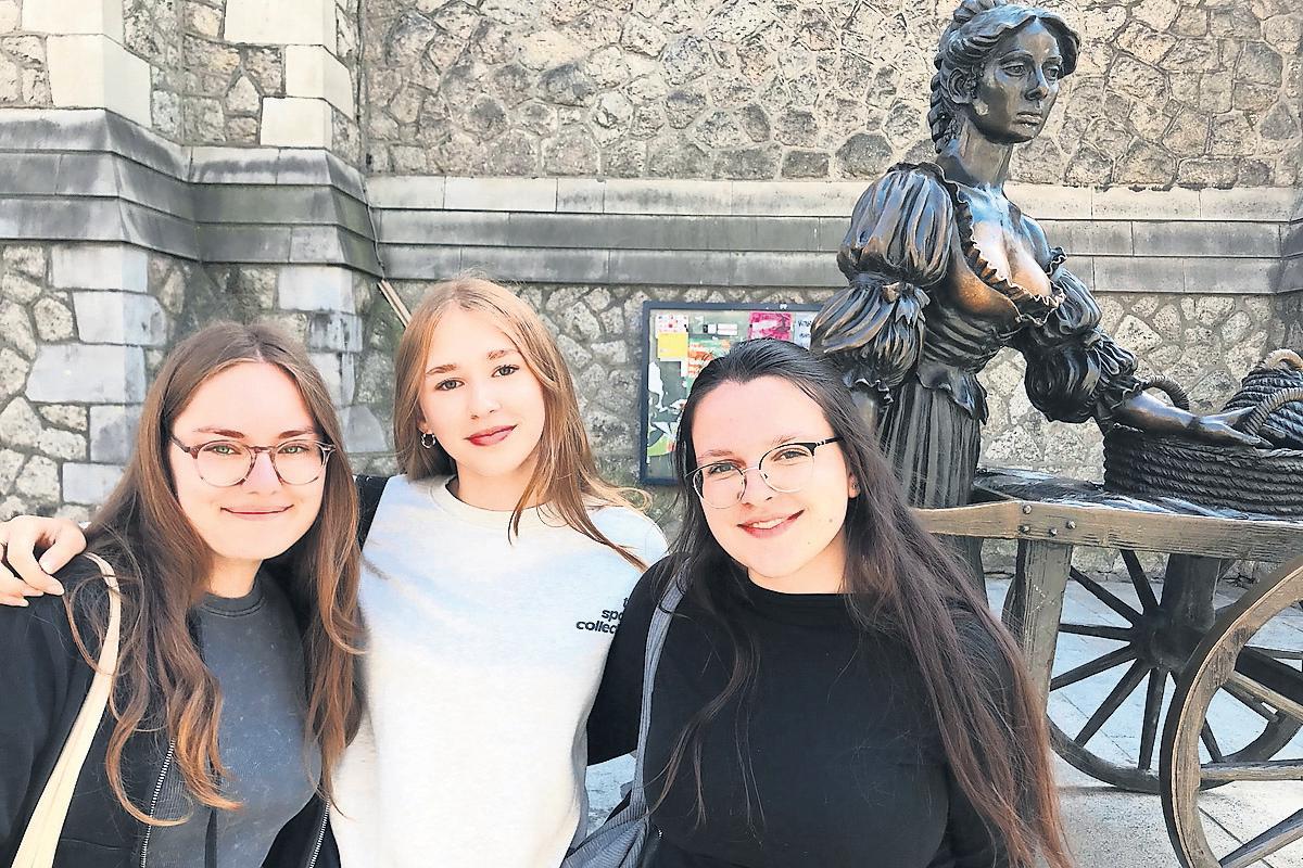 Molly Malone must be left alone, Dublin tourists told