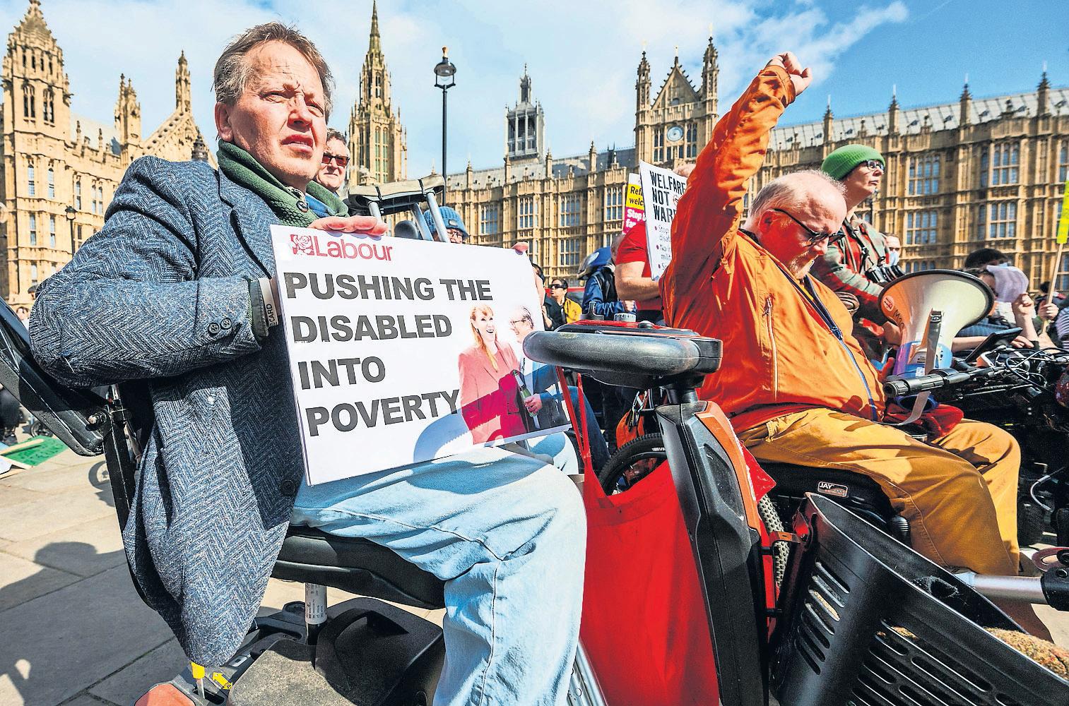 Disability benefit plans 'to hit 700,000 families in poverty'