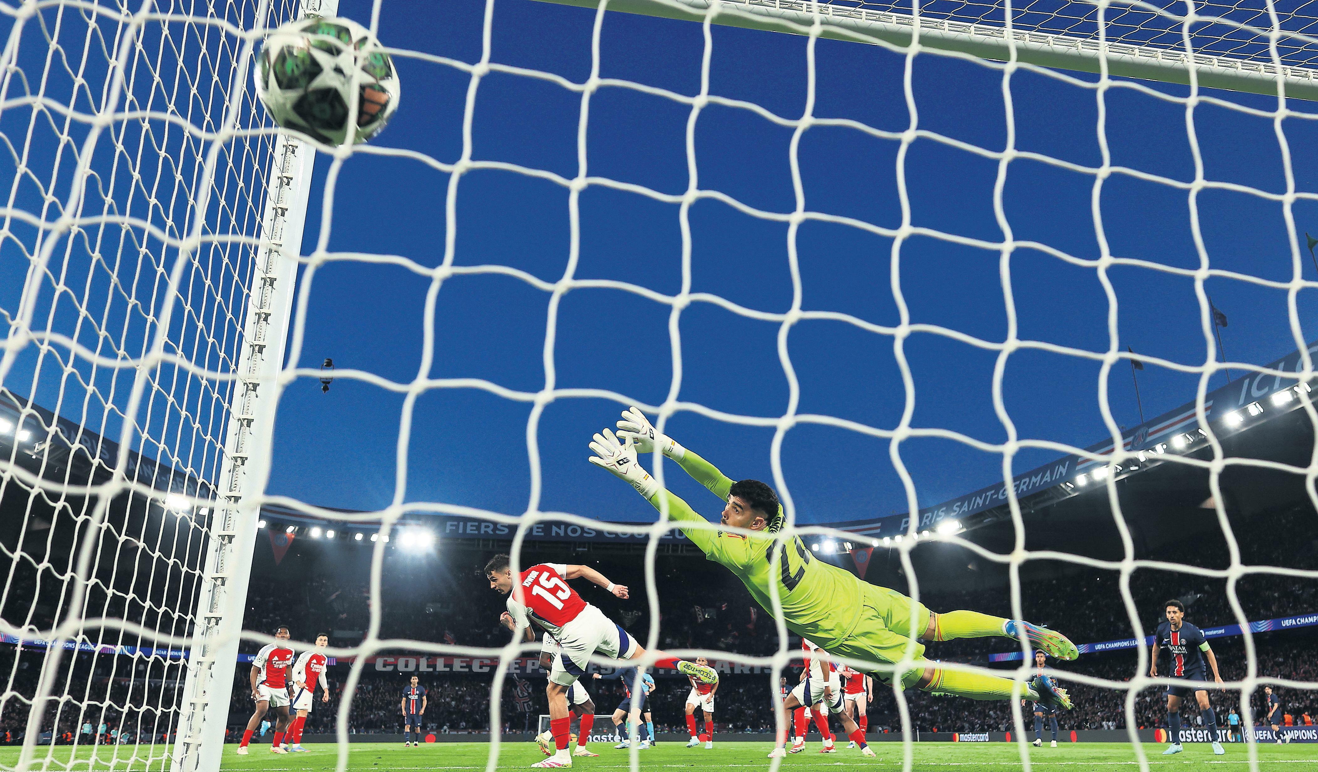 Hakimi lands decisive blow against wasteful Arsenal to put PSG in final