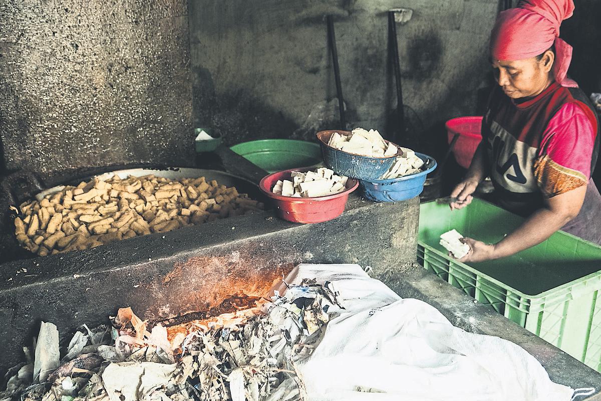 Tofu factories fuelled by west's plastic waste pose serious health risk