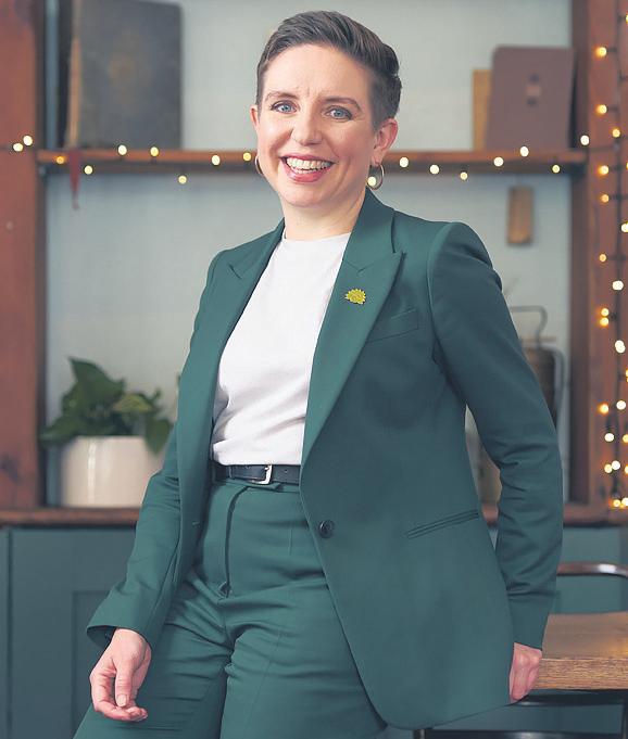 Greens must hold line against 'net zero lies', says outgoing leader