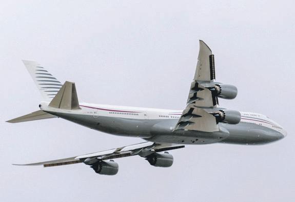 Trump reportedly to accept gift of $400m jet from Qatari royals