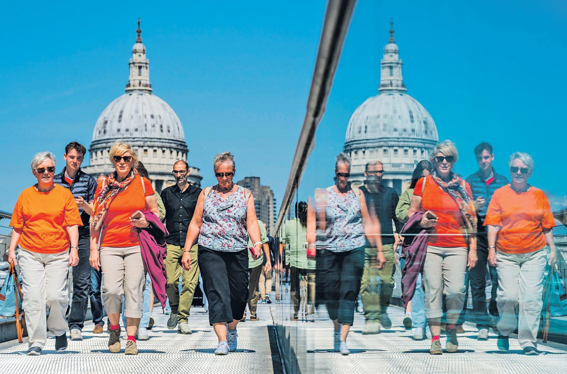 Spending in April boosted by sunshine, says Barclays