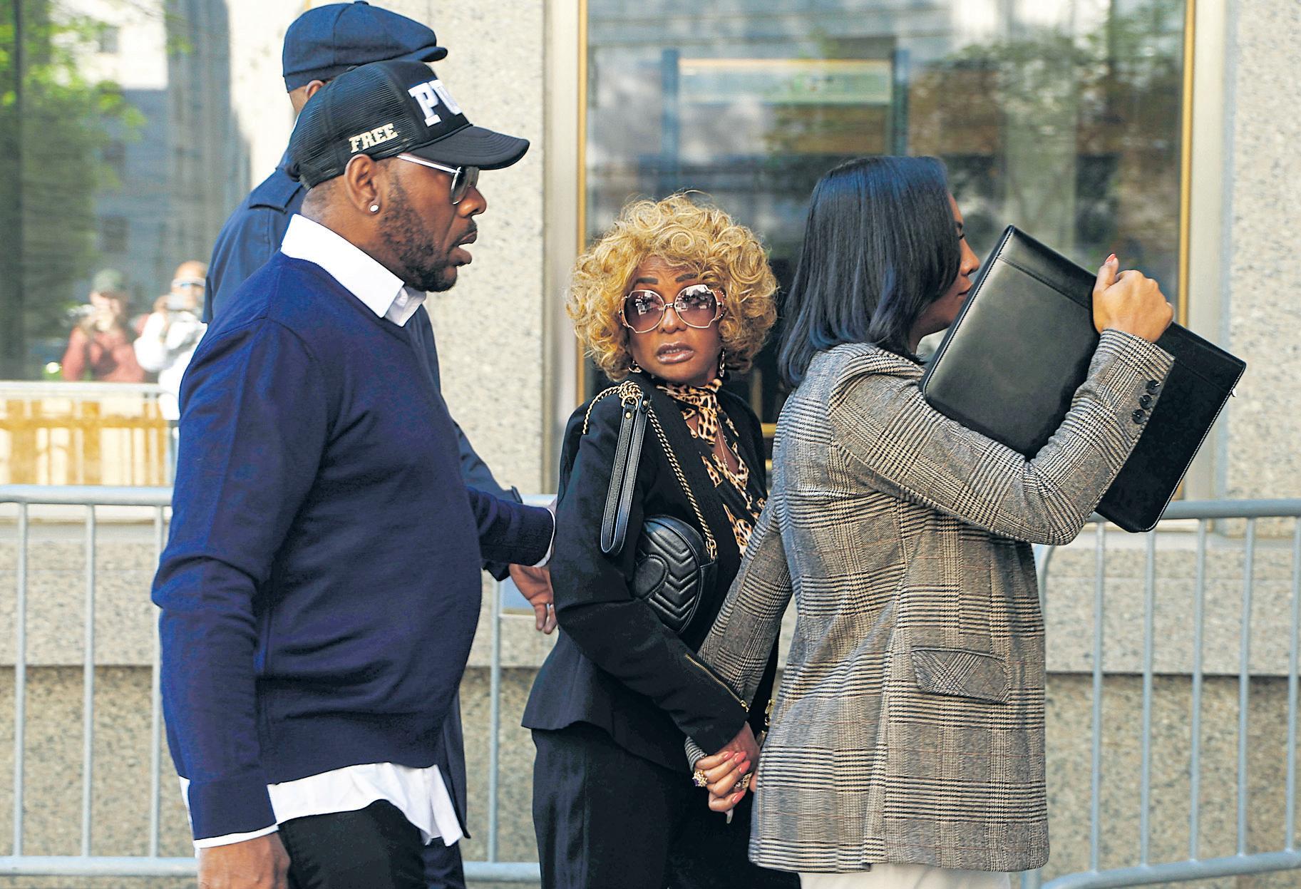 Hip-hop star Sean 'Diddy' Combs ran a criminal enterprise, jury told