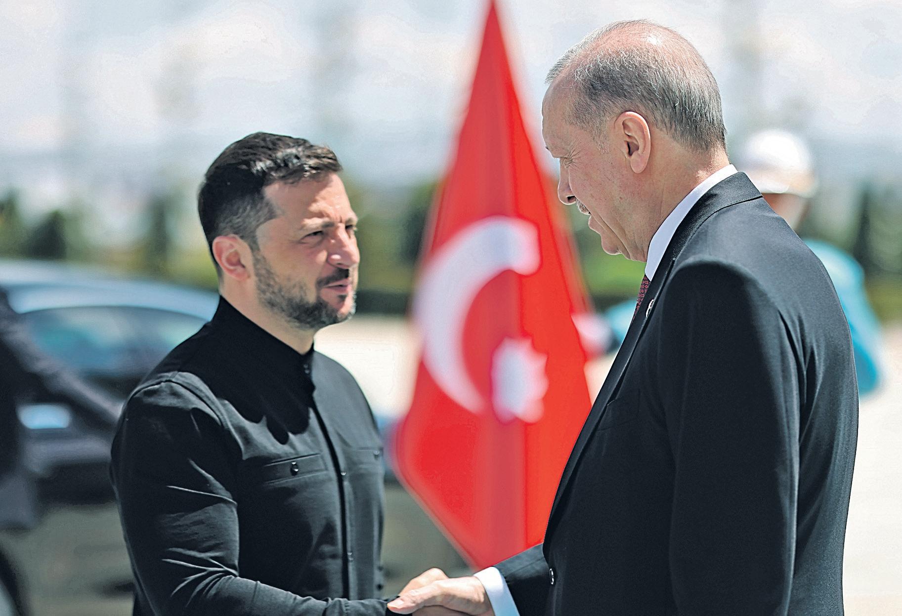 Zelenskyy Sends Team for Talks in Istanbul