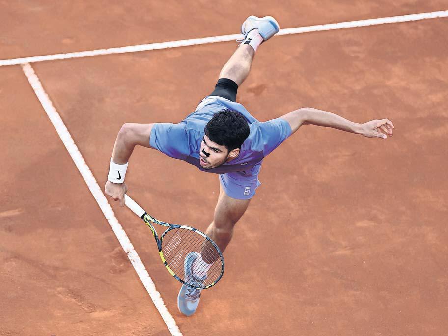 Alcaraz shows clay is his turf on the home soil of rival Sinner