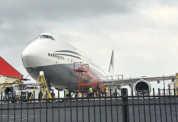 Qatar Plane: Controversial Gift of Boeing 747 Accepted