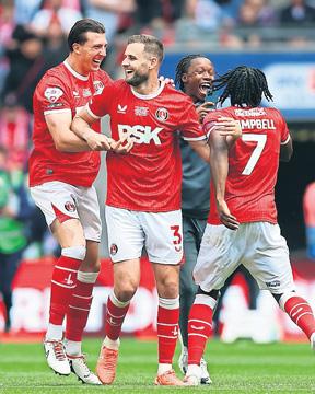 Gillesphey on target to seal Charlton's return to second tier