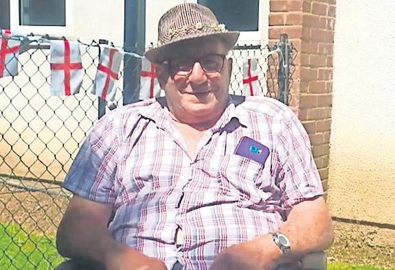 Sussex police officers not guilty of assaulting one-legged 92-year-old