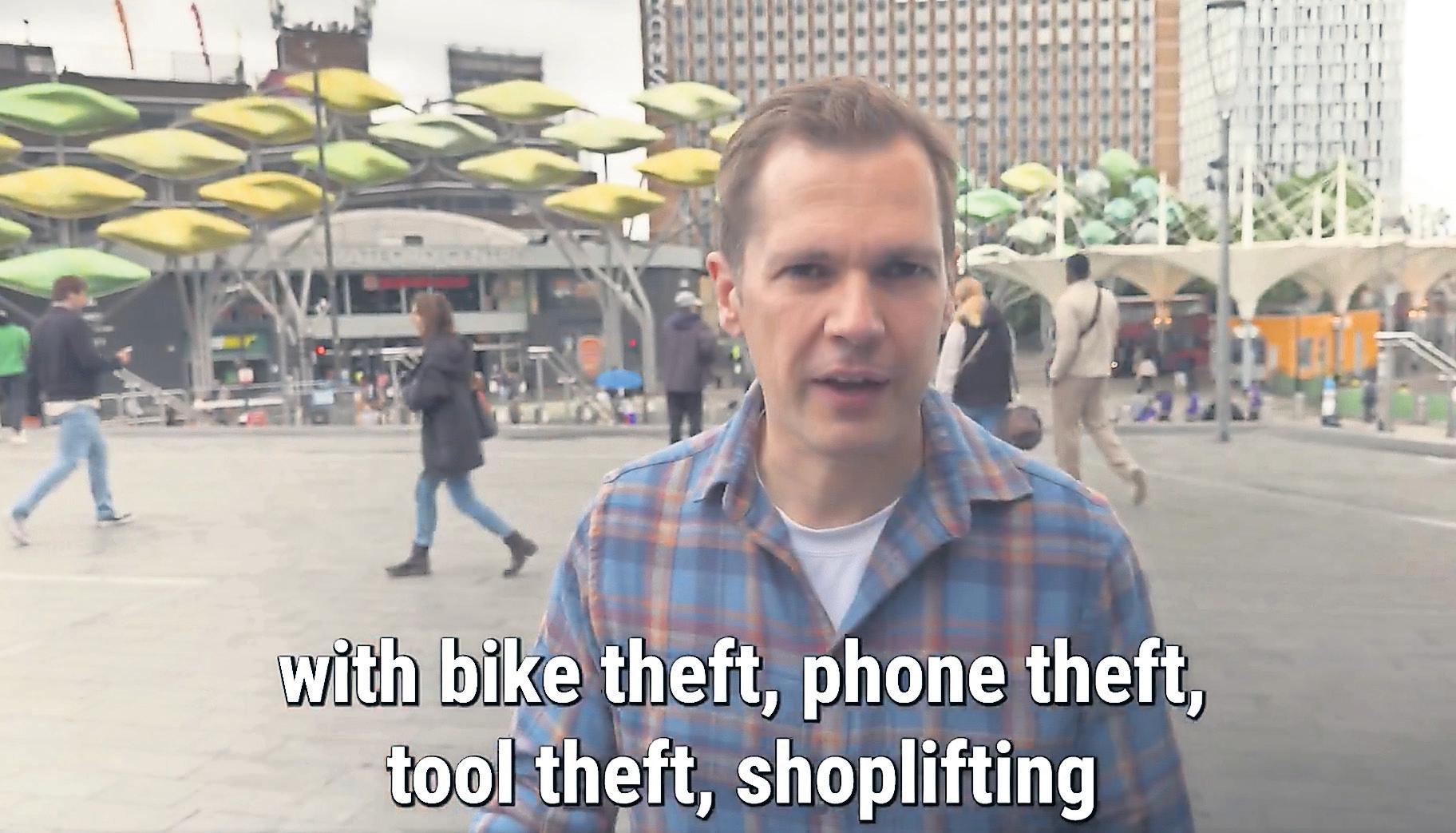 Jenrick turns vigilante in effort to highlight tube fare dodging