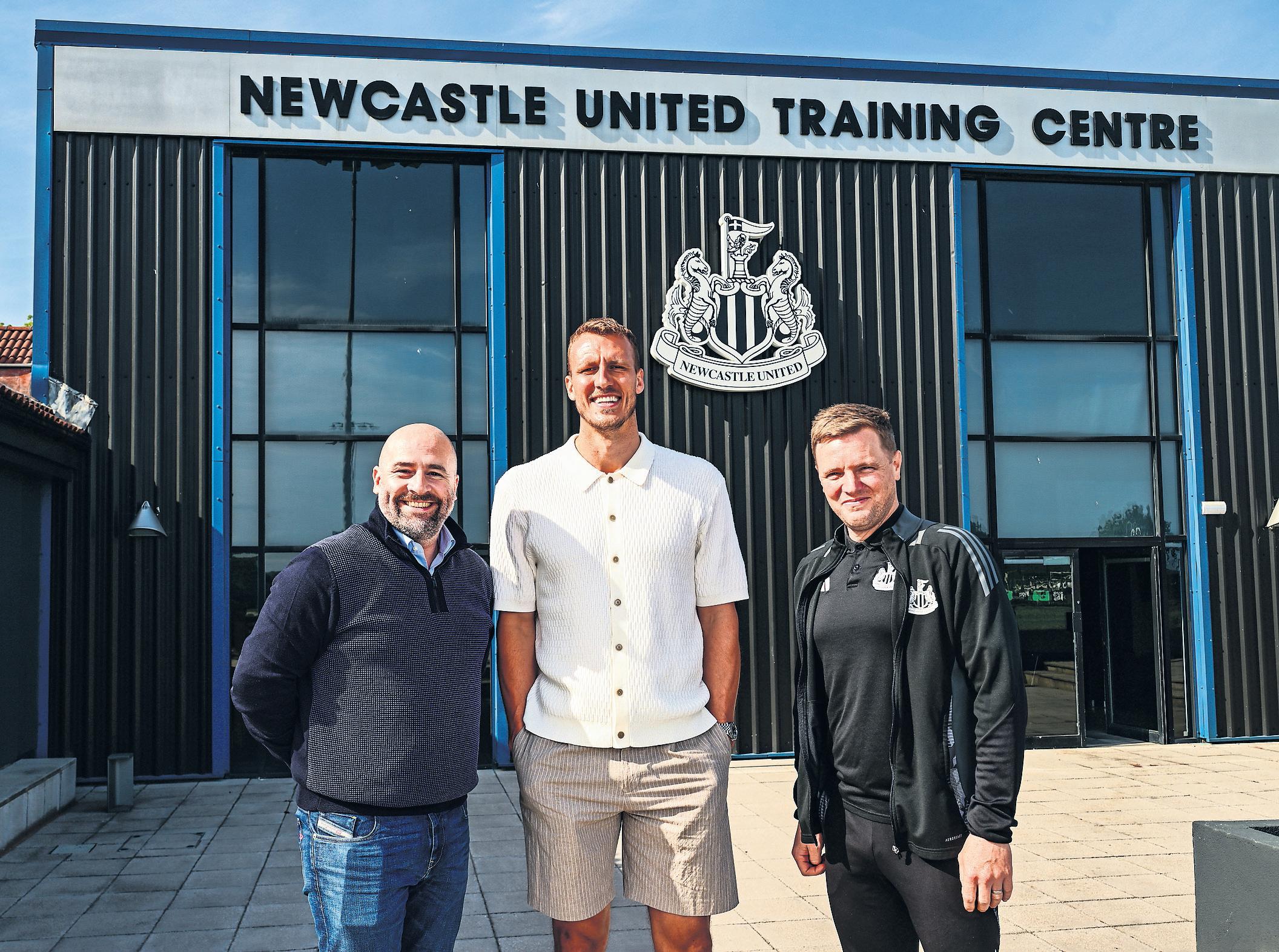 Fog on the Tyne Mitchell's Newcastle departure leaves Howe in position of maximum strength