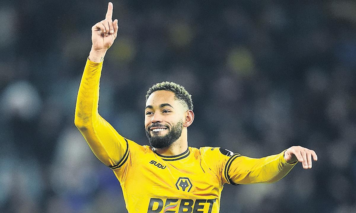 United agree £62.5m deal for Wolves' Cunha