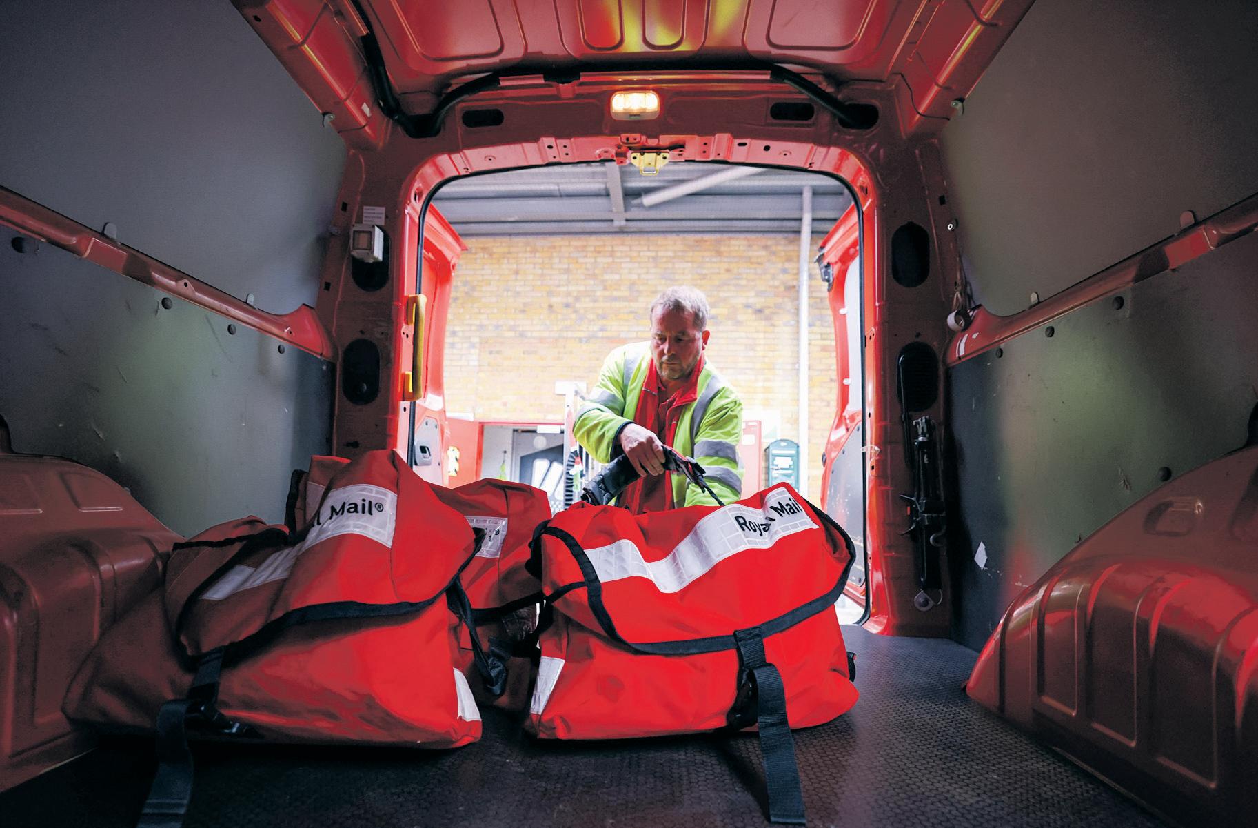 Former Tory trade minister to advise Czech tycoon buyer of Royal Mail