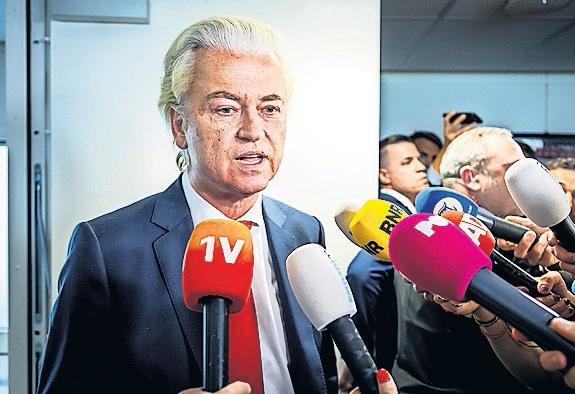 Dutch Government Falls After Far-Right Leader Pulls Party Out of Coalition