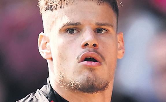 Liverpool close to £45m deal for left-back Kerkez