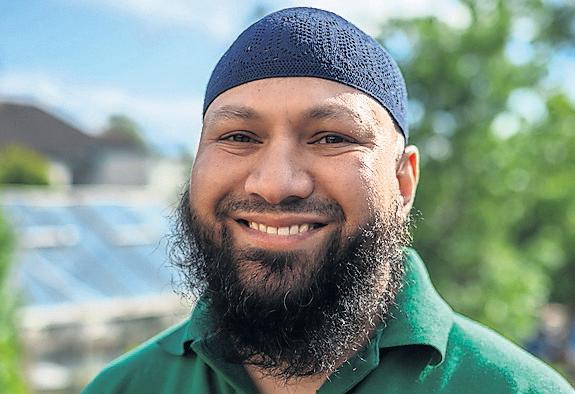 Councillor who challenged city rioters stands for top Green role