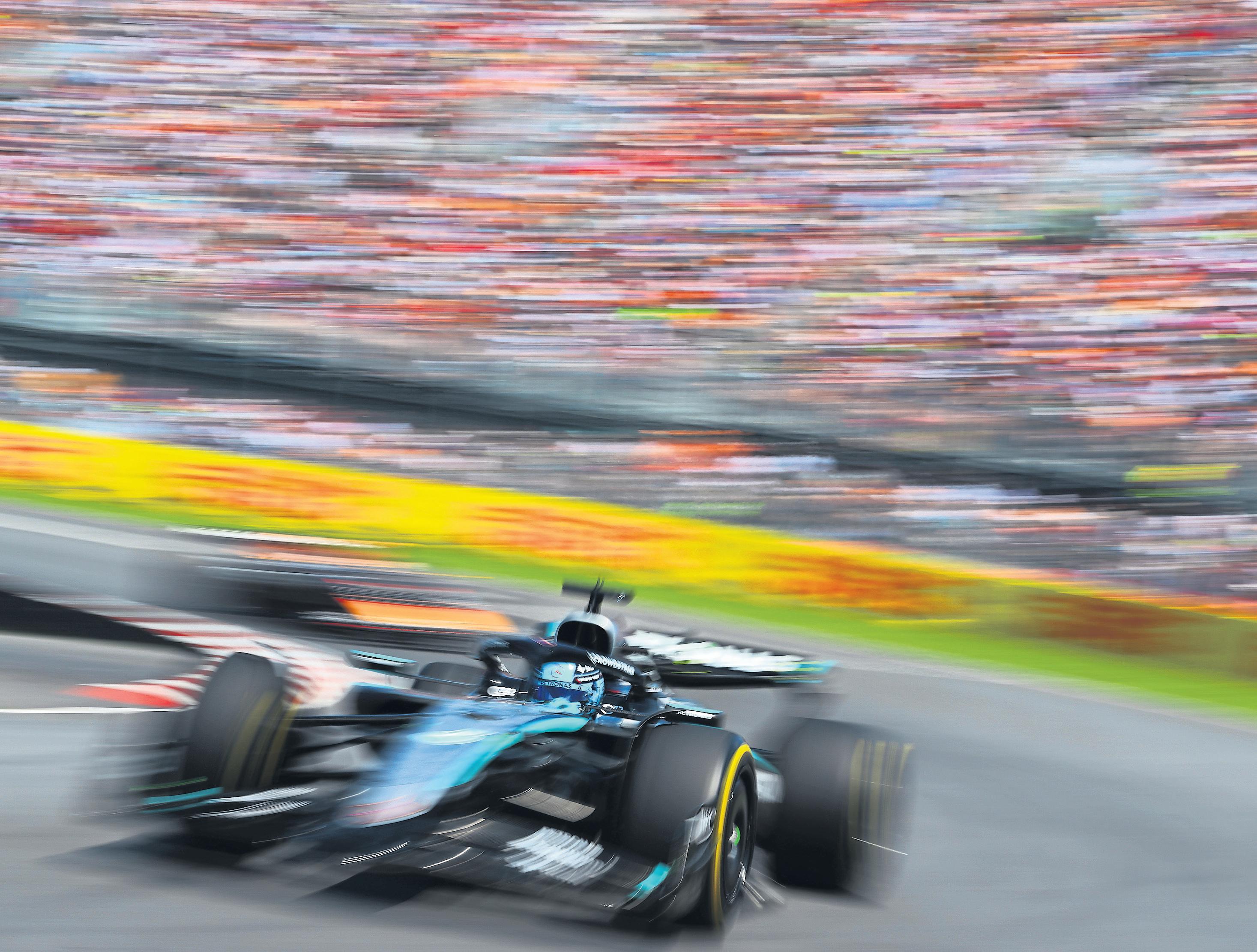 Russell celebrates first win of year as Norris holds hands up