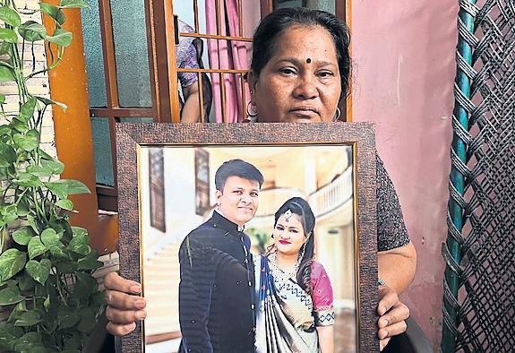 'We will only cremate them together' The painful wait for couple's remains