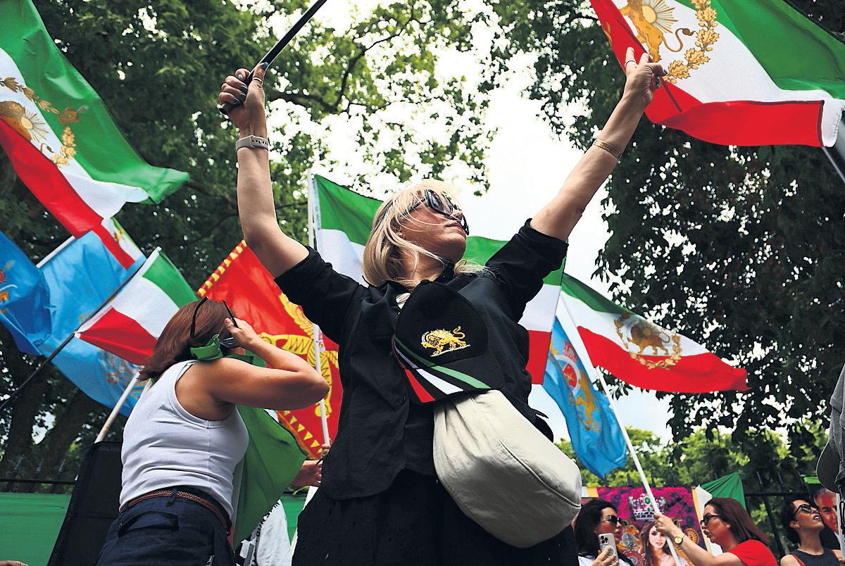 Starmer backs US bombing of Iran's nuclear facilities but warns of risk of escalation