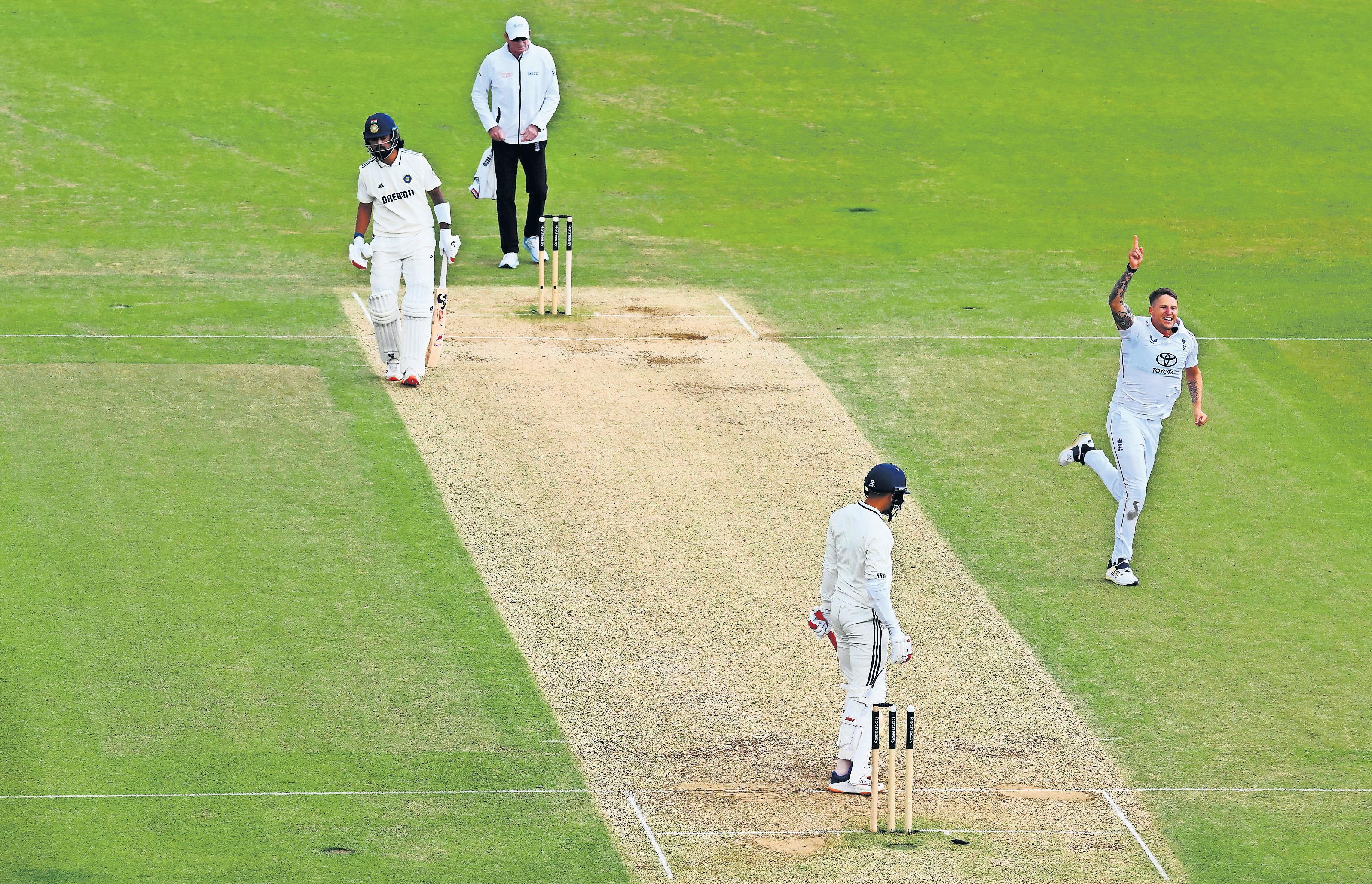 Pant and Rahul sparkle to leave England needing final-day heroics