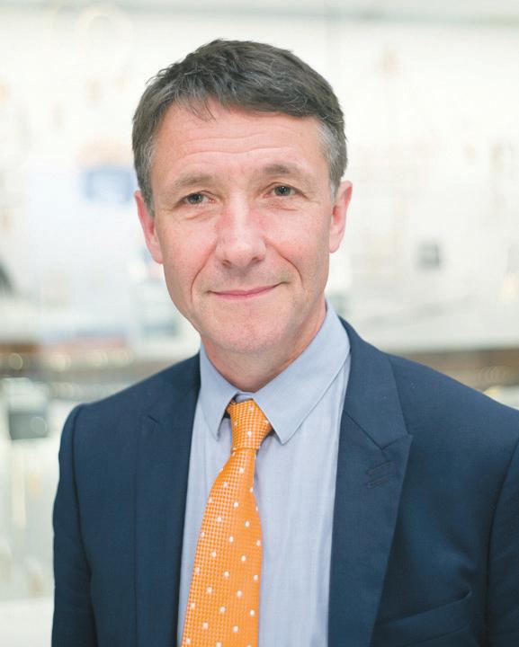 English Heritage boss resigns after leading cost-cutting