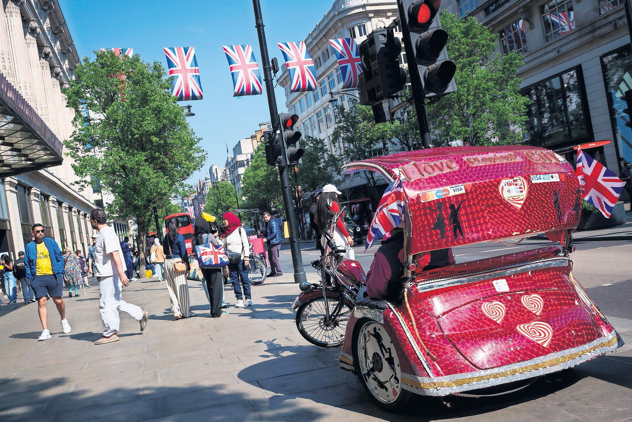 Transport for London to regulate 'unsafe and extortionate' pedicabs