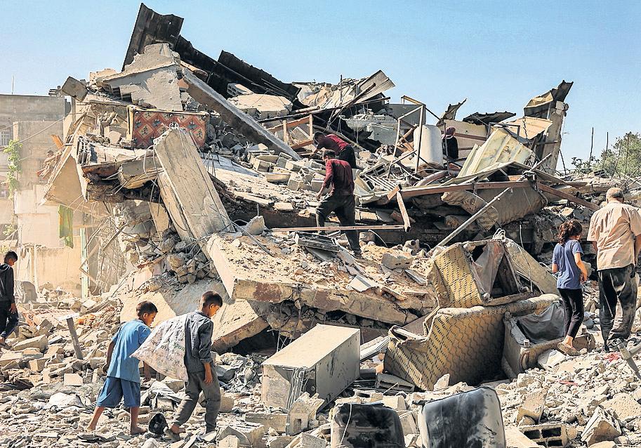 IDF Investigates Possible War Crimes After Deaths Near Food Hubs in Gaza