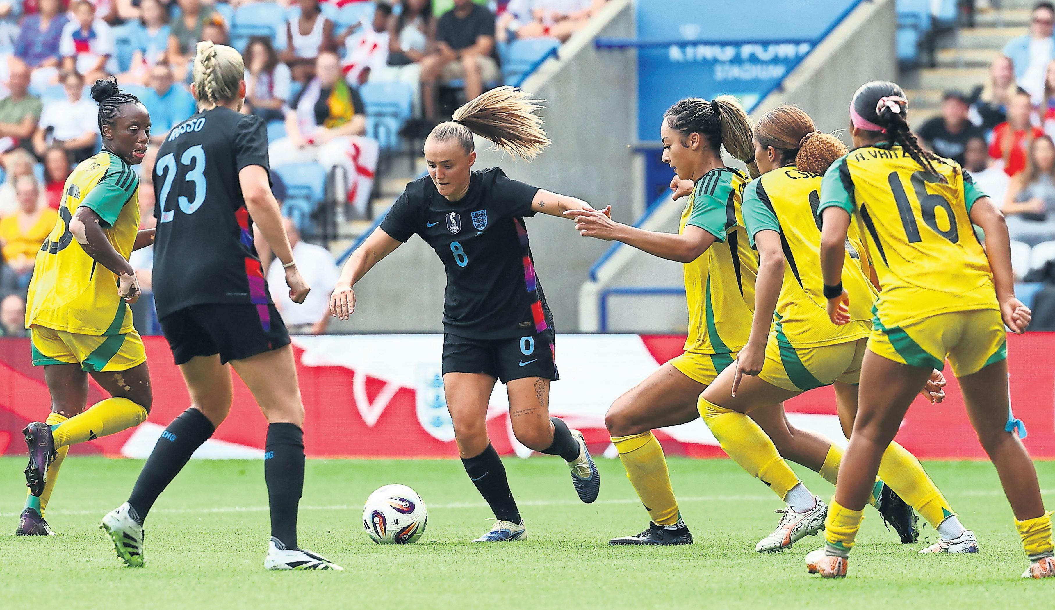 Toone leads rout in England's last practice before French test