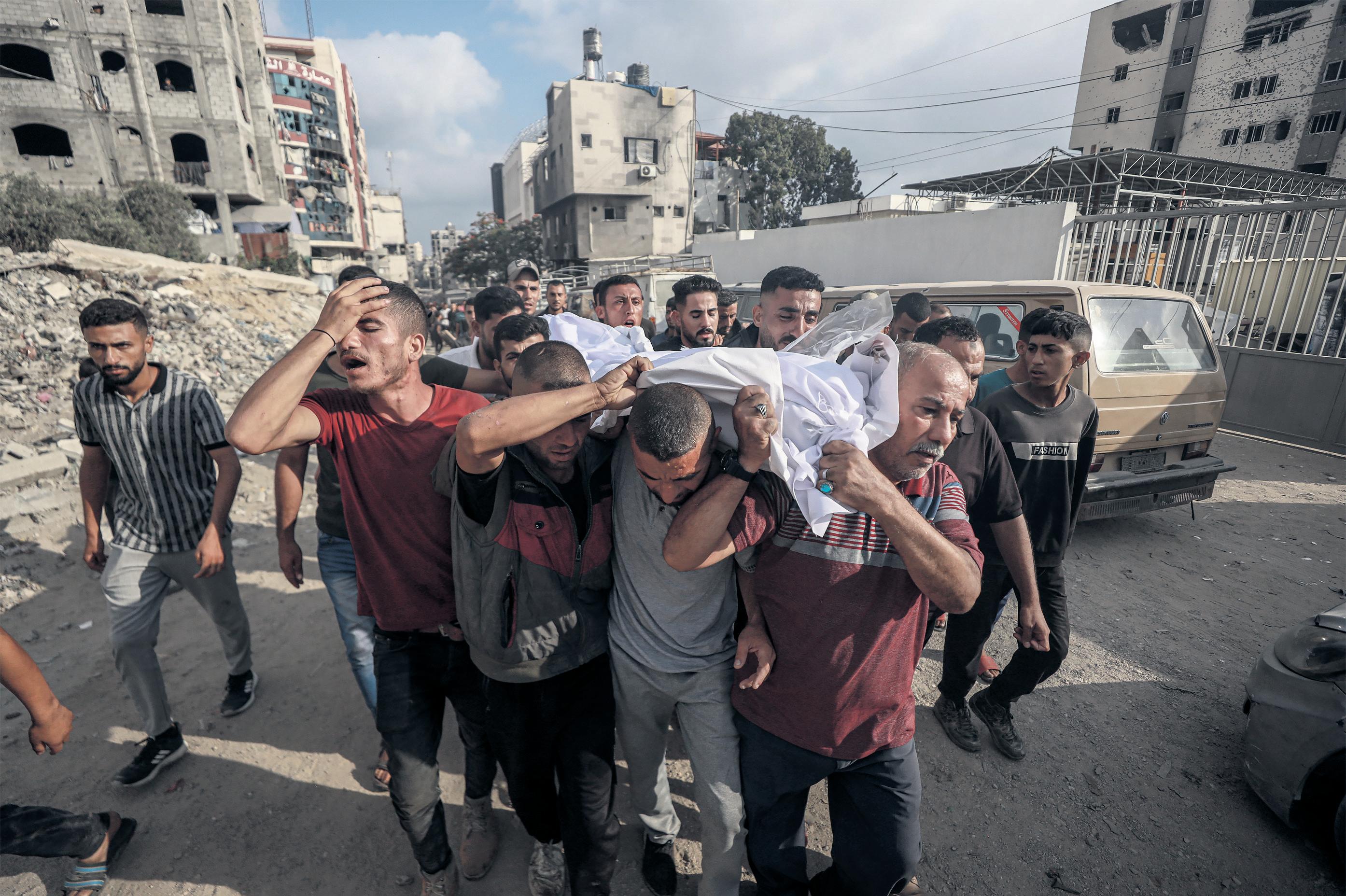 Israel orders thousands to flee as 60 people killed in new airstrikes