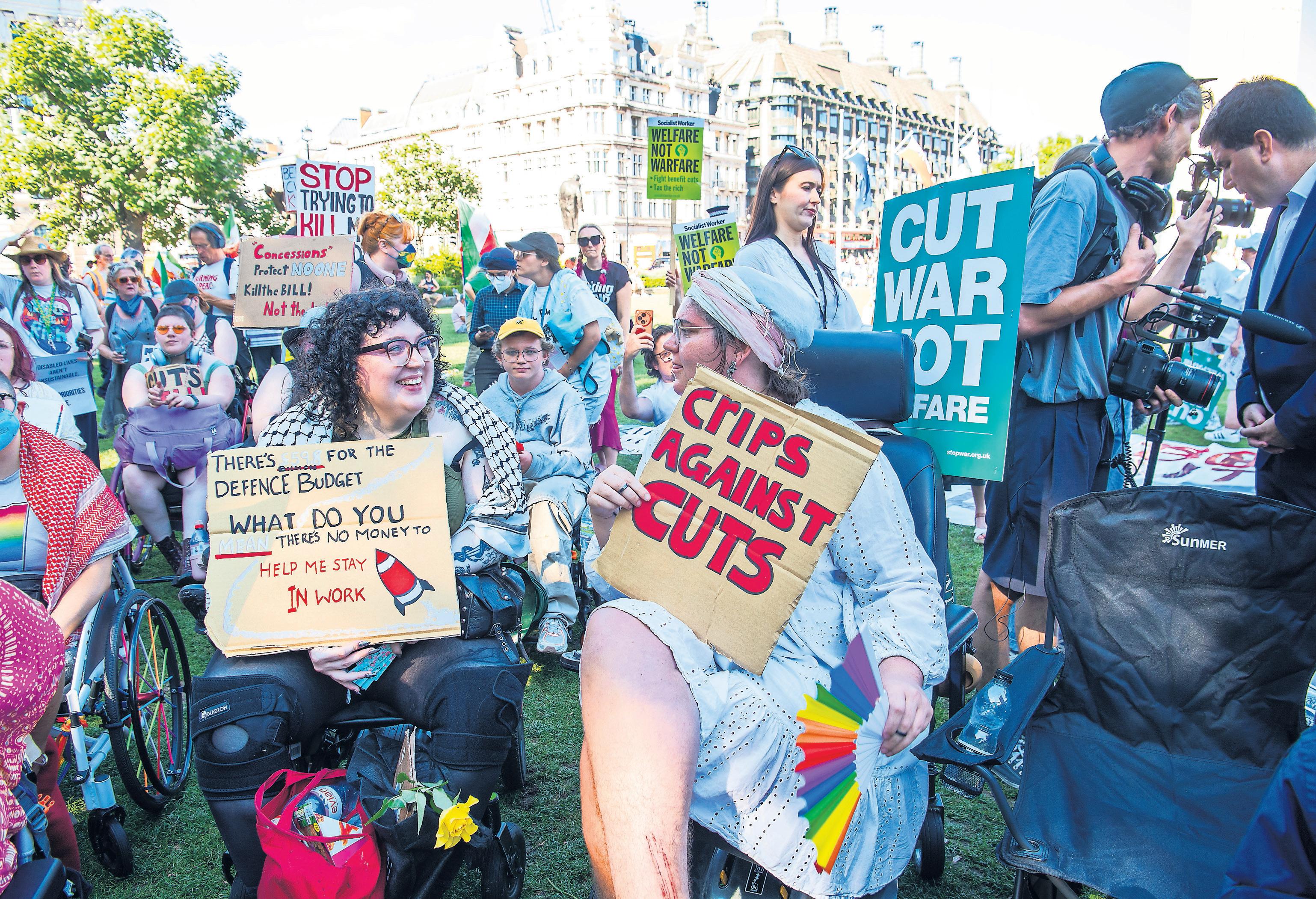 Labour bid to woo rebels descends into chaos on eve of welfare vote