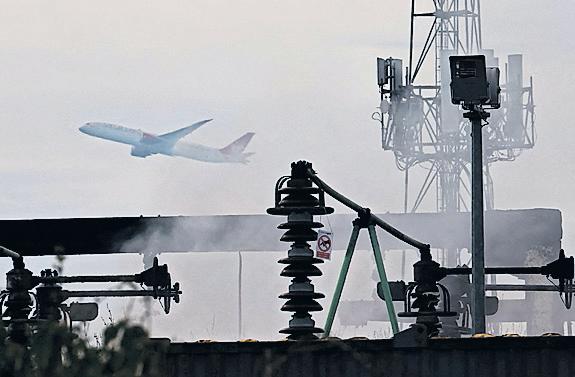 National Grid 'failed to fix substation fault that shut Heathrow'
