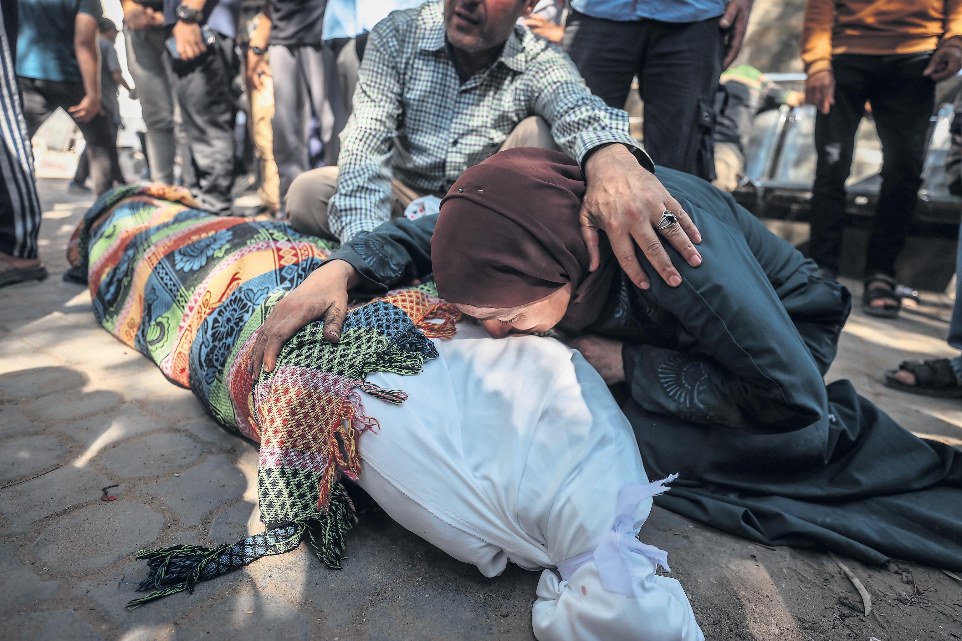 'Shock and grief' after Israeli airstrike kills one of Gaza's most senior doctors