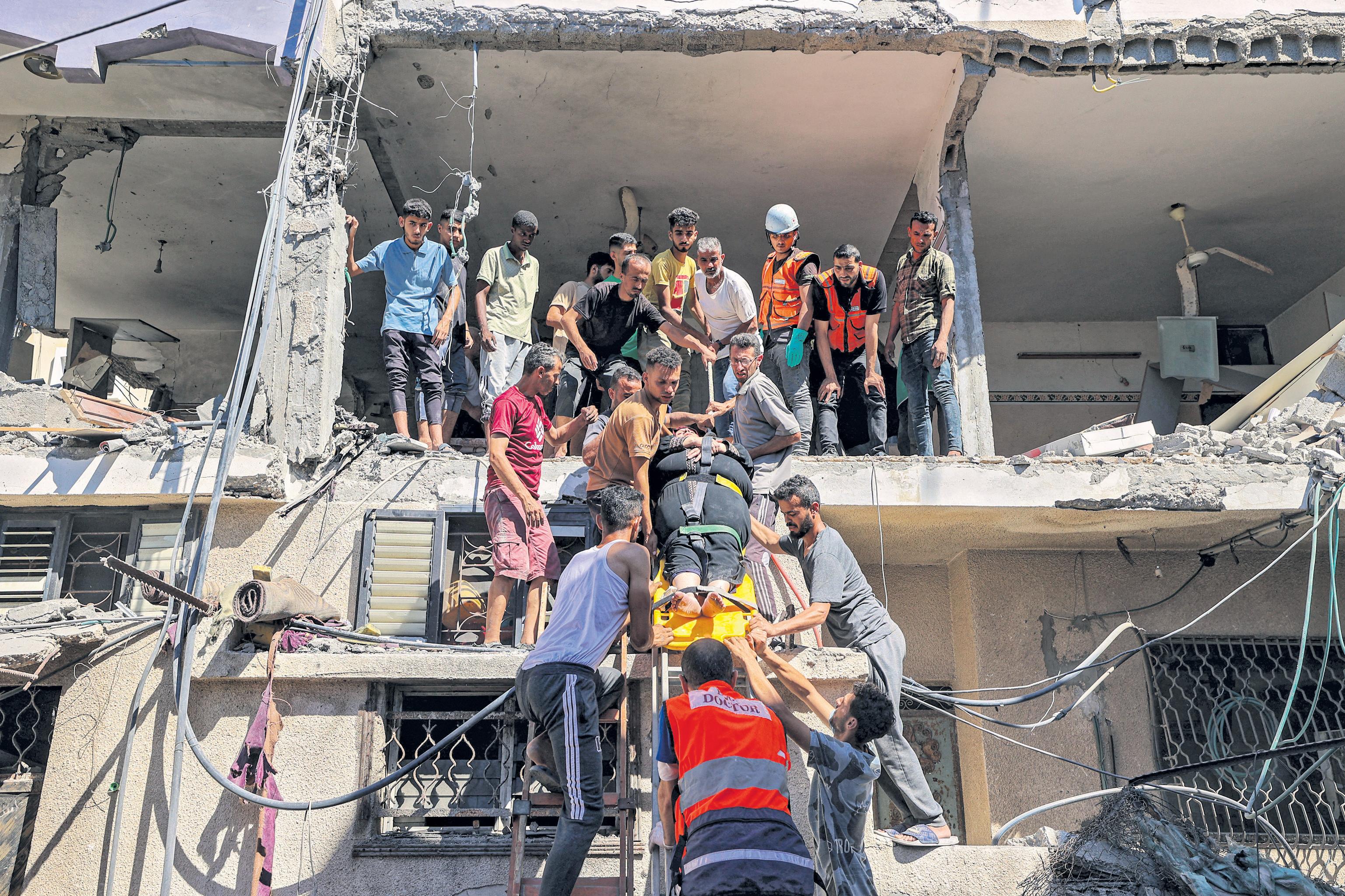 Israeli airstrikes kill 38 Palestinians as truce negotiations reach critical point