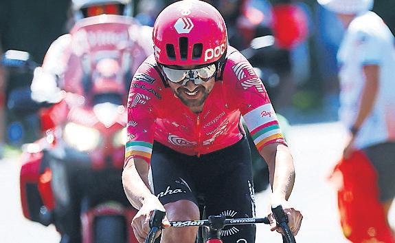 Healy's solo ride stuns as Van der Poel retakes lead